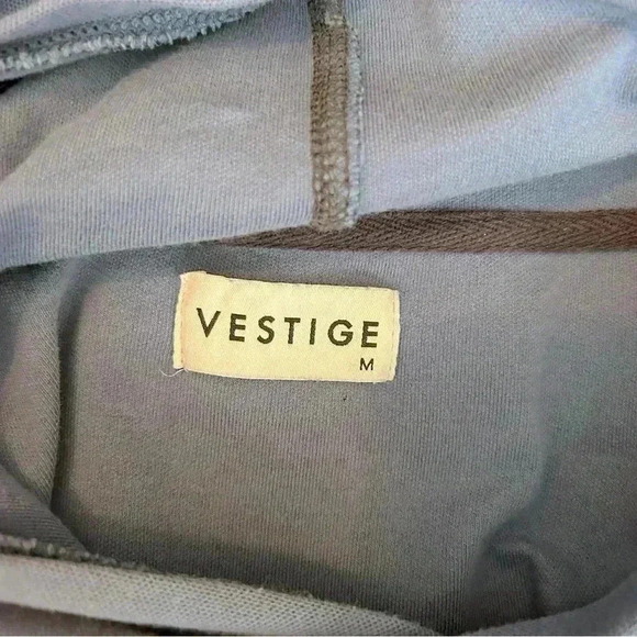 Vestige Lightweight Pullover Long Sleeves With Hoodie - Picture 3 of 4